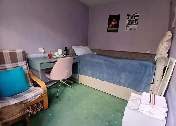 Cosy Single Room Only For Ladies In Tower Bridge